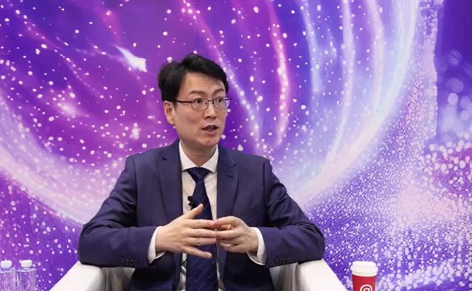 WAIC对话｜上海电信许亮：释放“智云上海”红利，让更多用户用得起AI、用得好AI