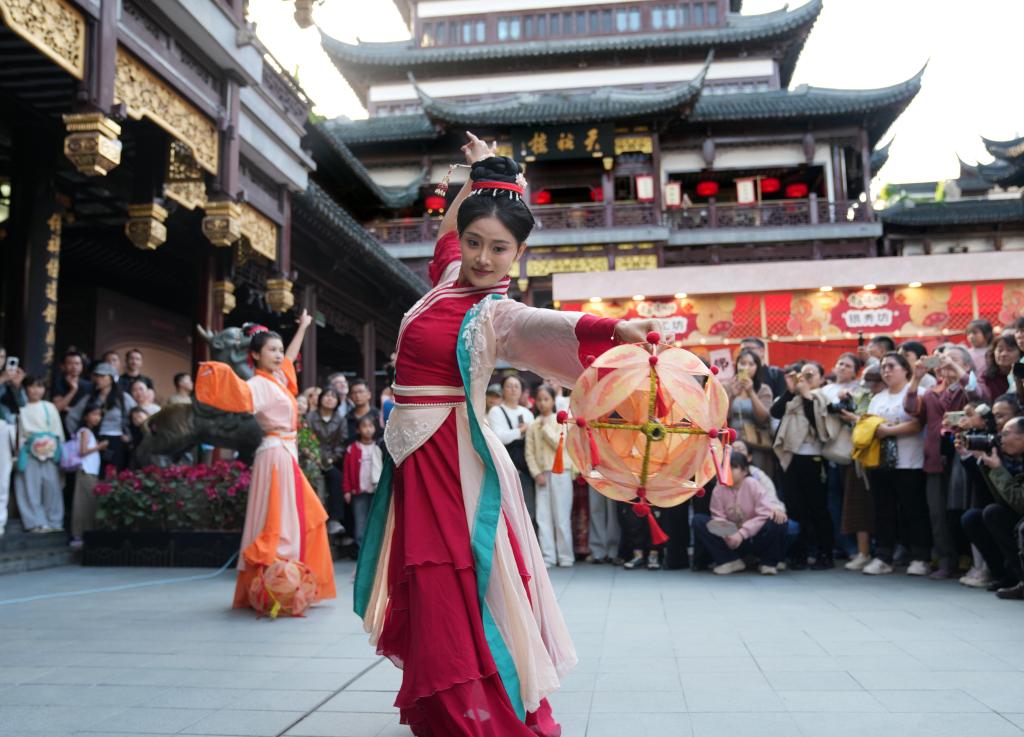 上海豫园：沉浸感受非遗魅力