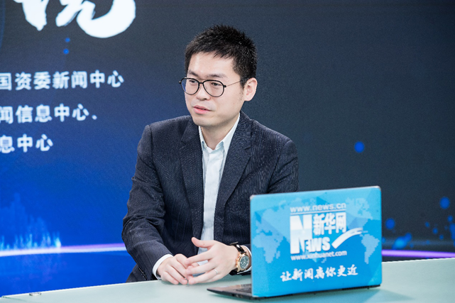 新城要更主动、更积极、更深入地履行好社会责任。