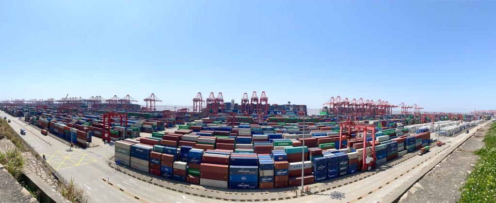 上海港生産運營如常 集裝箱船未見擁堵