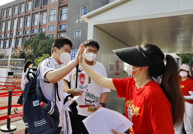 直击2022上海高考首日