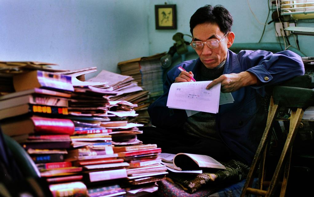《莫斯科郊外的晚上》譯者薛范在上海辭世